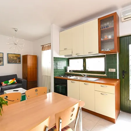 Manola 1550 Apartment *