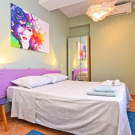 Manola 1550 Apartman