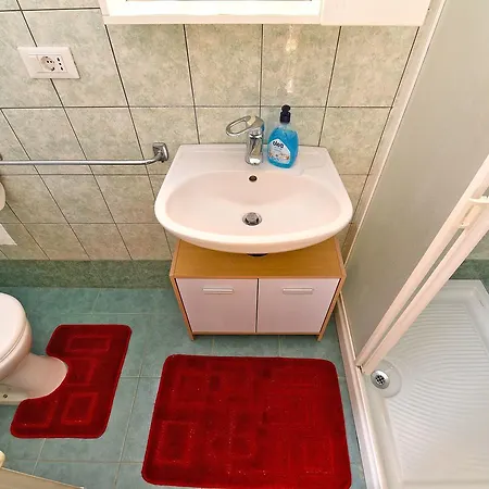 Manola 1550 Apartman